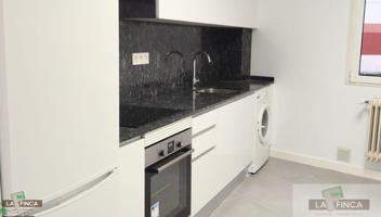 Piso En venta en Calle Picasso, Oviedo photo 0