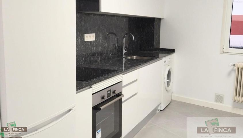 Piso En venta en Calle Picasso, Oviedo photo 0