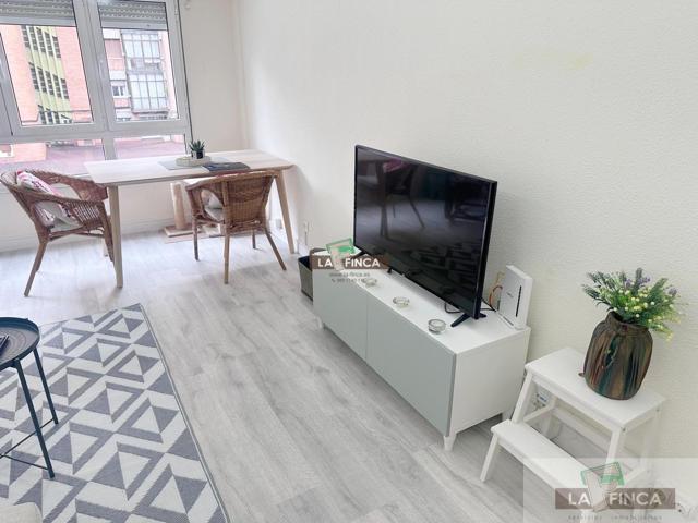 Piso En venta en Valentin Masip, Oviedo photo 0