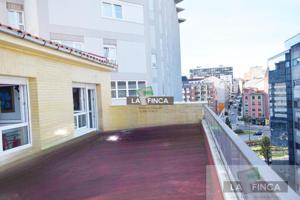 Casa En venta en Centro, Oviedo photo 0