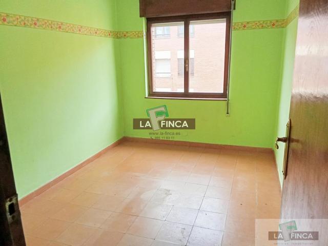 Piso En venta en Tenderina, Oviedo photo 0