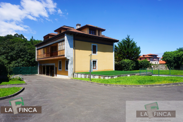 Piso En venta en Centro, Llanes photo 0