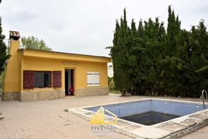Villa En venta en Alborache photo 0