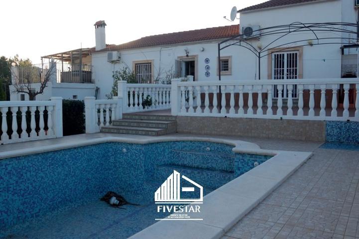 Villa En venta en Turís photo 0