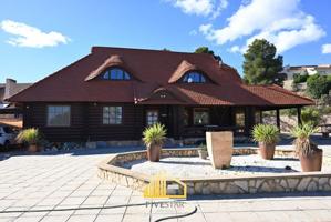 Villa En venta en Montroy photo 0