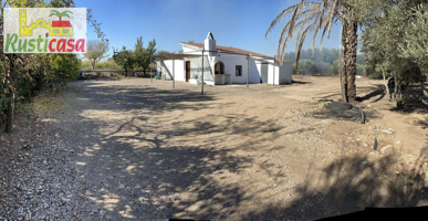 Casa con olivas. photo 0