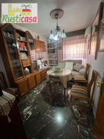 Vivienda de cuatro dormitorios con piscina comunitaria. photo 0