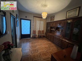 Casa de 5 dormitorios. photo 0