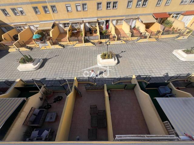 Venta de chalet adosado en Arona photo 0