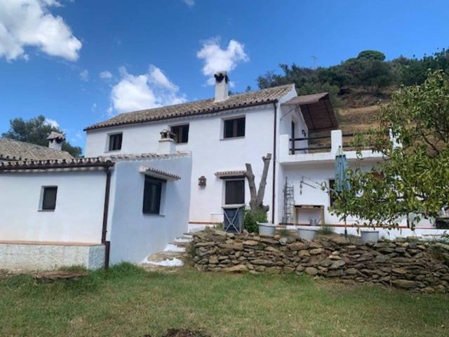 Precioso cortijo andaluz en venta rodeado de naturaleza cerca de las playas de Casares photo 0