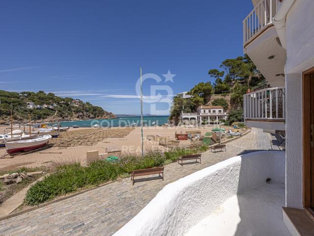 Casa En venta en Begur photo 0