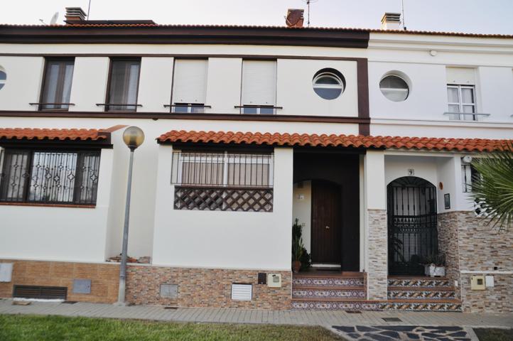 Unifamiliar Pareada En venta en Ayamonte photo 0