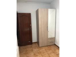 Se alquila habitación photo 0