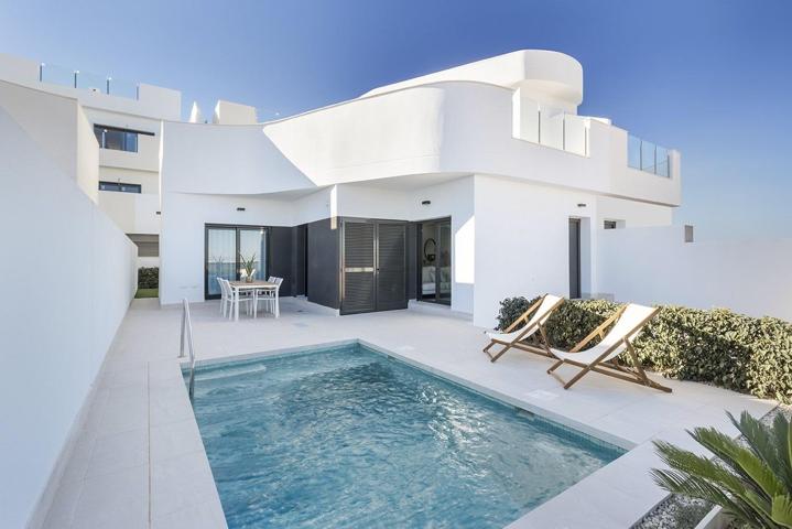 Magnifica villa en Torrevieja photo 0
