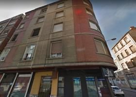 Piso en venta en Ponferrada de 98 m2 photo 0