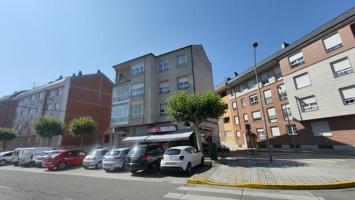 Piso en venta en Ponferrada de 130 m2 photo 0