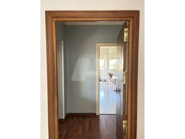 Haga vende en exclusiva piso de tres habitaciones photo 0