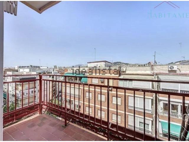 Piso En venta en Granada photo 0