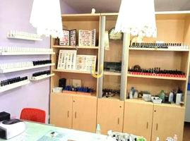 TRASPASO Y ALQUILER DE CENTRO DE ESTETICA DE UÑAS ECONOMICO - PARLA photo 0