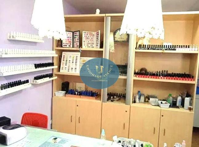 TRASPASO Y ALQUILER DE CENTRO DE ESTETICA DE UÑAS ECONOMICO - PARLA photo 0