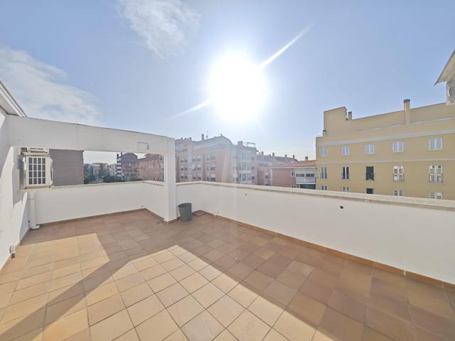 Piso En venta en Canillejas photo 0