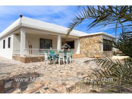 Chalet independiente con jardín, solario y piscina privada, en Los Urrutias, Cartagena. photo 0