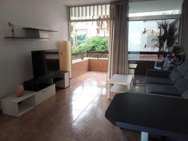 Piso en venta en Playa del Inglés photo 0