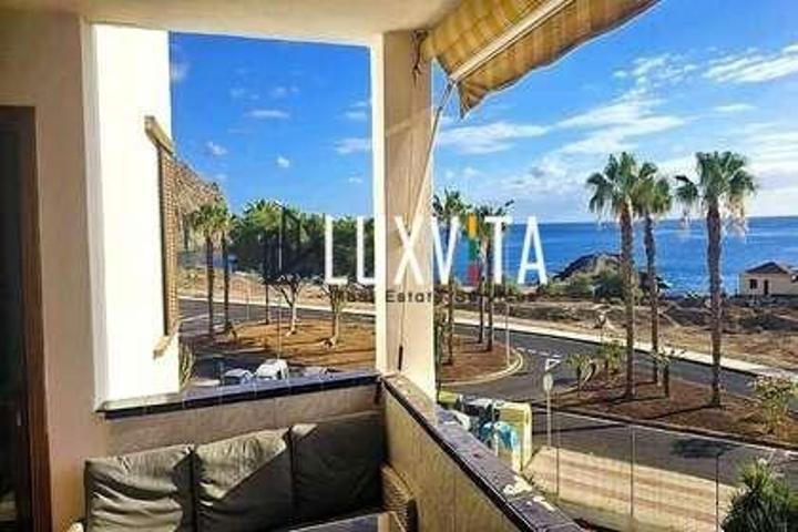 Apartamento en Los Cristianos dos dormitorios con vistas al mar photo 0