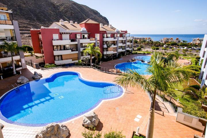 Exclusiva Villa en El Rincón, Los Cristianos – Vistas al Mar, Terrazas y Jacuzzi Privado photo 0