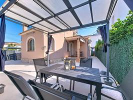 Chalet independiente cerca del mar en venta en Dénia – Playa de Les Marines photo 0