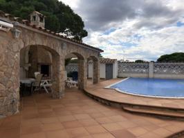 Villa En venta en Castelló d'Empúries photo 0