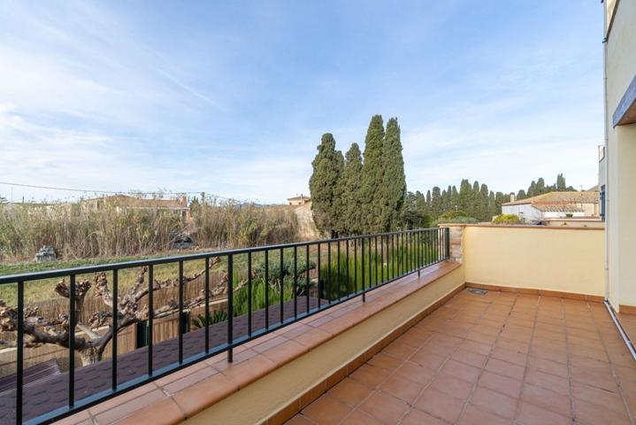 Villa En venta en Torroella de Fluvià photo 0