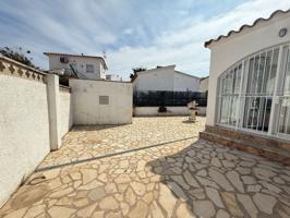 Villa En venta en Castelló d'Empúries photo 0