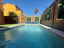 Villa En venta en Sant Pere Pescador photo 0