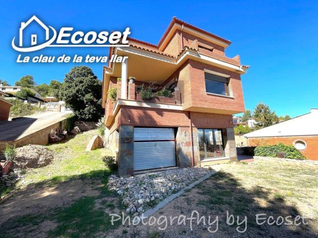 Chalet en venta en Vallirana photo 0