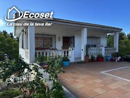 Vivienda en amplia parcela con muchas posibilidades photo 0