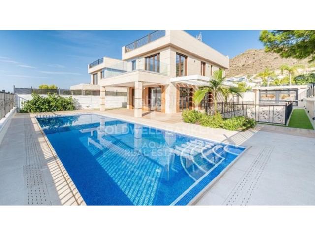 Villa En venta en Finestrat photo 0