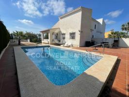 Casa En venta en La Nucia photo 0