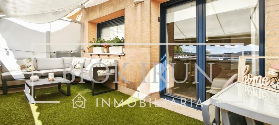 PRECIOSO DUPLEX CON TERRAZA Y GARAJE EN PUIANA photo 0