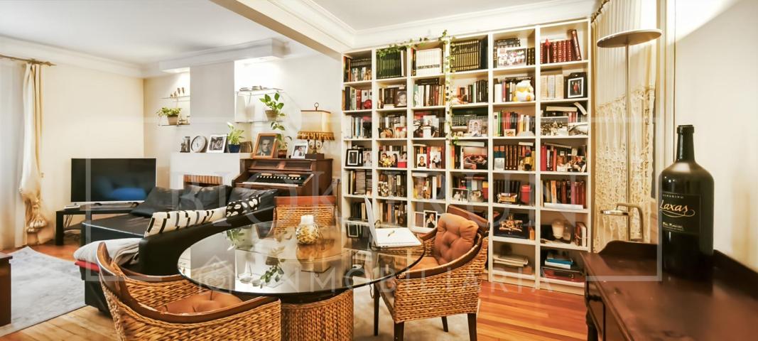 Vivienda muy amplia en pleno centro de Irún con ascensor – lujo de espacio y comodidad photo 0