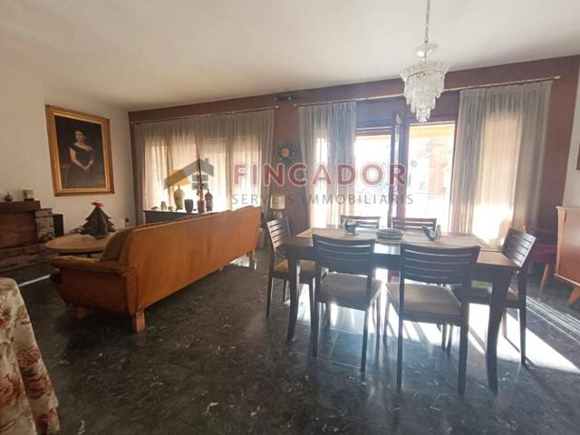 Piso en venta en Centre photo 0
