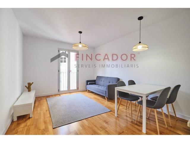 Piso en venta en El Raval(08001) photo 0