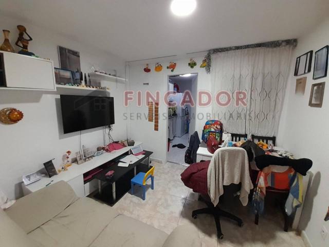 Piso en venta en Pubilla Cases(08906) photo 0