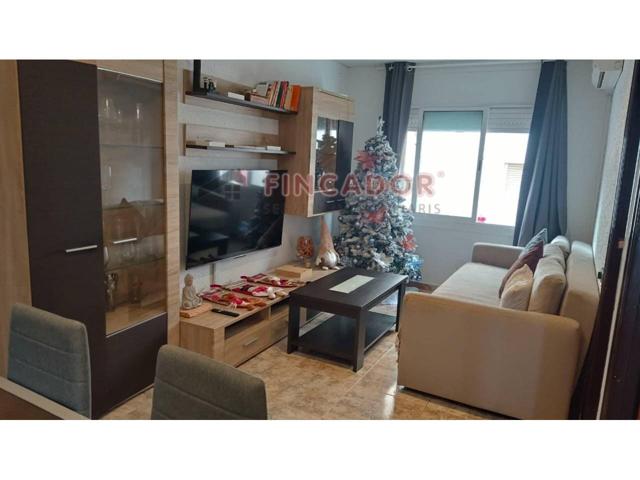 Piso en venta en Almeda photo 0