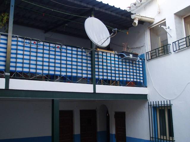 Vivienda en planta alta interior reformada y amueblada en el centro. photo 0