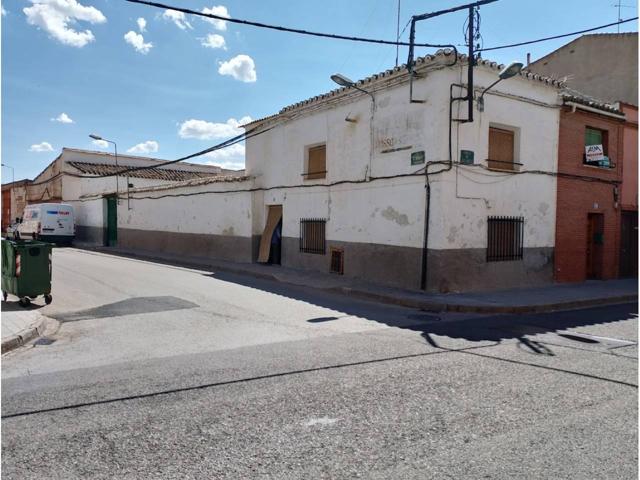 Buen solar con fachada a dos calles en zona centro. photo 0