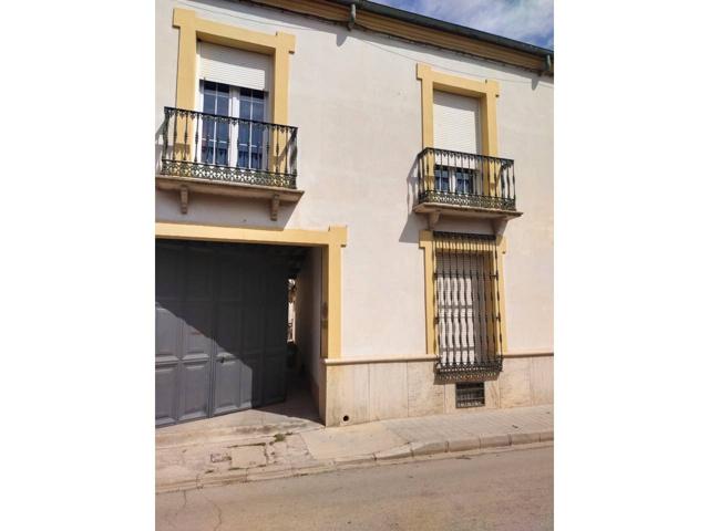 Venta de una casa en Manzanares photo 0