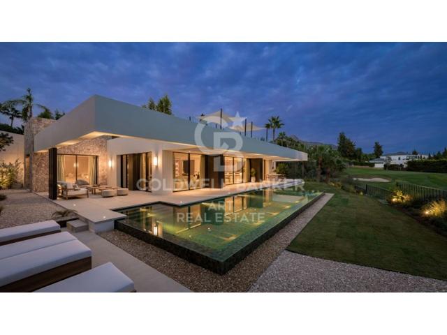 Villa En venta en Marbella photo 0