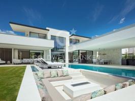 Villa En venta en Marbella photo 0