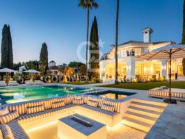 Villa En venta en Marbella photo 0